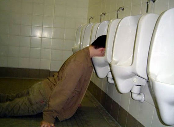 03-drunk-urinal