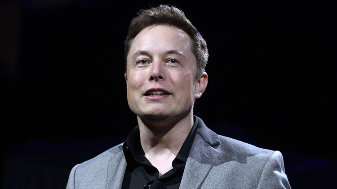LOS ANGELES, CA - APRIL 30: Elon Musk, CEO of Tesla, unveils suit of batteries for homes, businesses, and utilities at Tesla Design Studio April 30, 2015 in Hawthorne, California. Musk unveiled the home battery named Powerwall with a selling price of $3500 for 10kWh and $3000 for 7kWh and very large utility pack called Powerpack. (Photo by Kevork Djansezian/Getty Images)